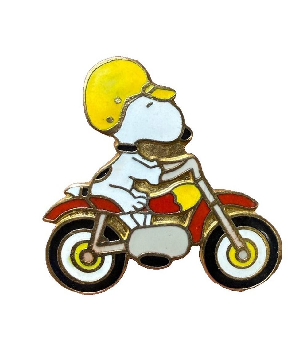 PEANUTS Snoopy Motorcycle Vintage Pin Aviva